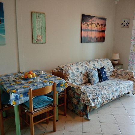 La Magia Del Mare Apartment Линяно Сабиадоро Екстериор снимка