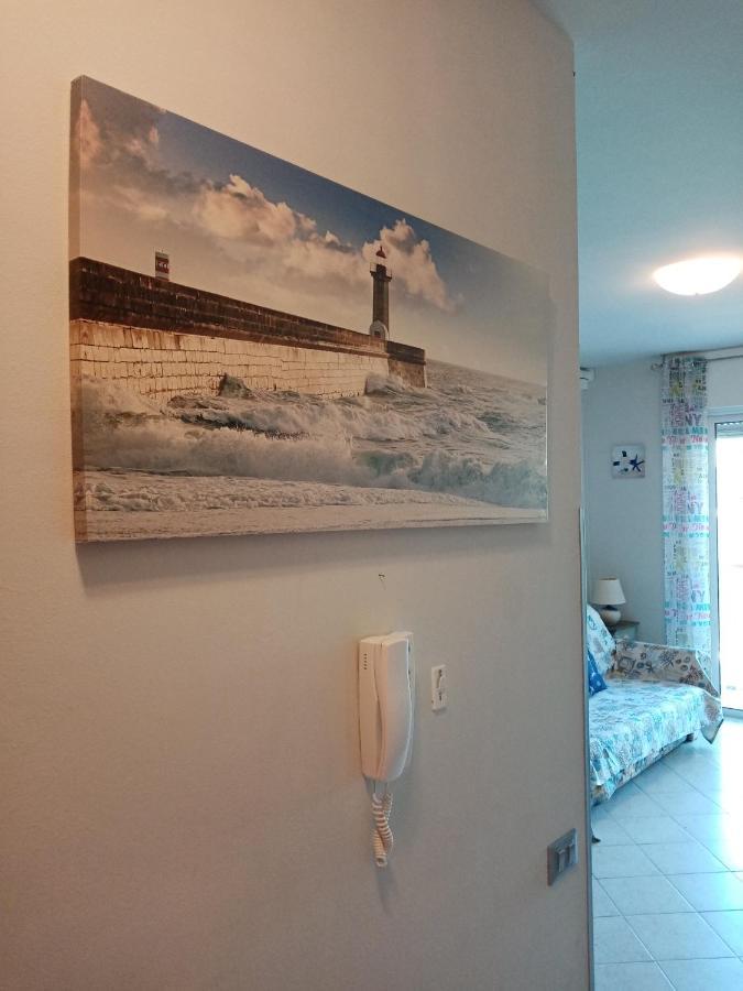 La Magia Del Mare Apartment Линяно Сабиадоро Екстериор снимка