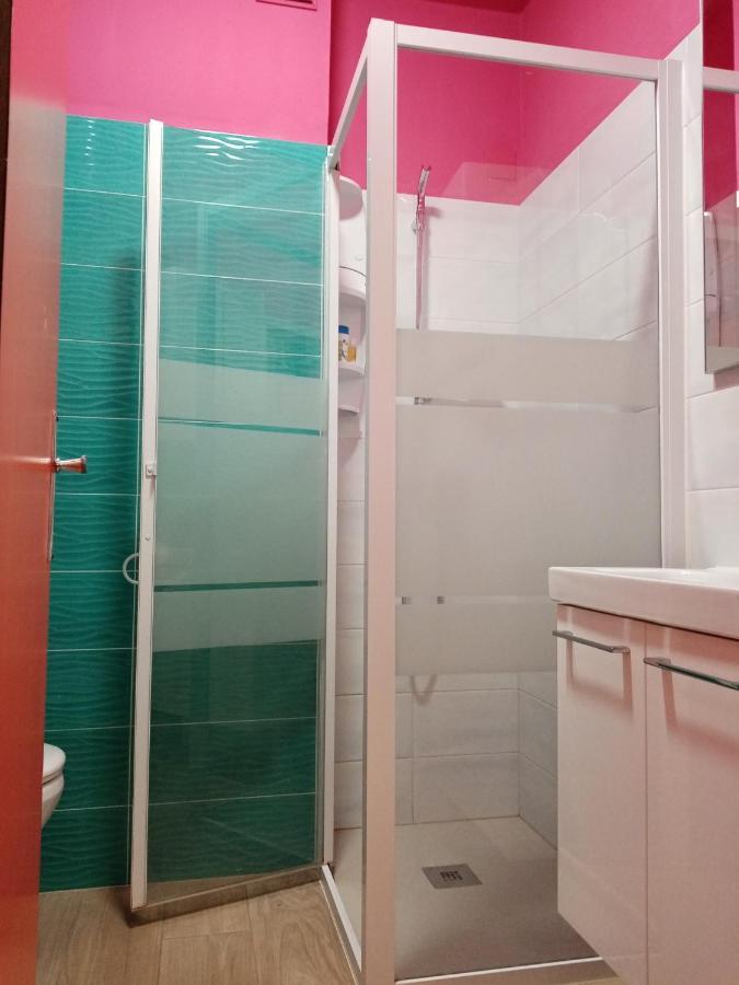 La Magia Del Mare Apartment Линяно Сабиадоро Екстериор снимка