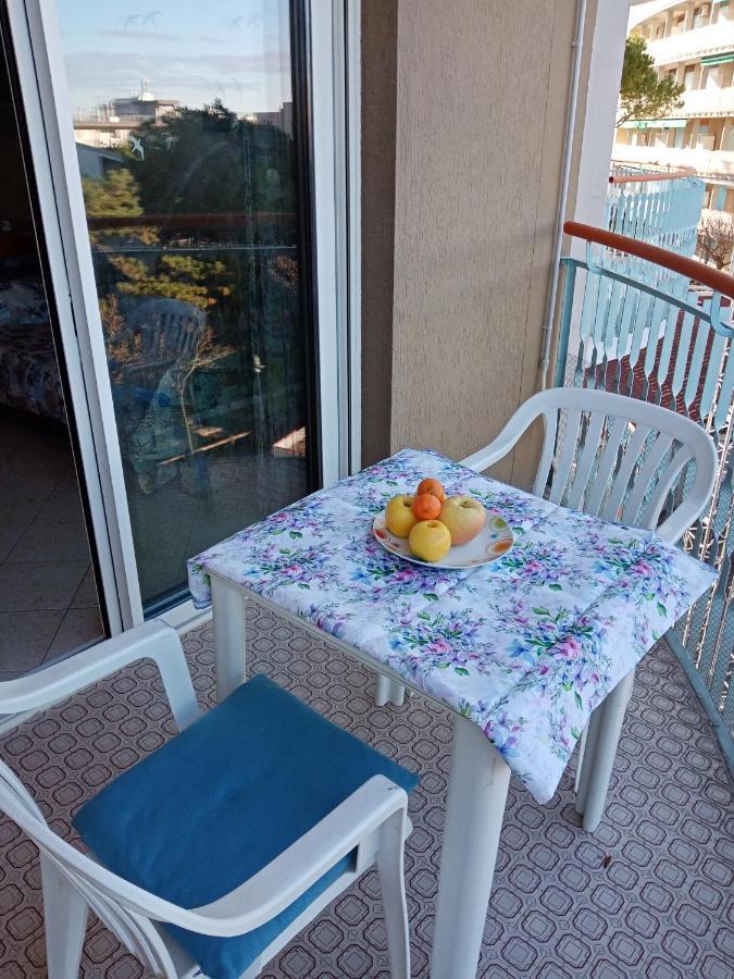 La Magia Del Mare Apartment Линяно Сабиадоро Екстериор снимка